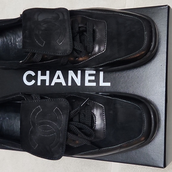 Chanel shoe - Picture 1 of 5